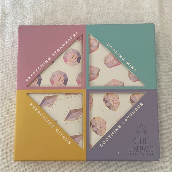 Other - Chloe Emerald Beauty Bar Set